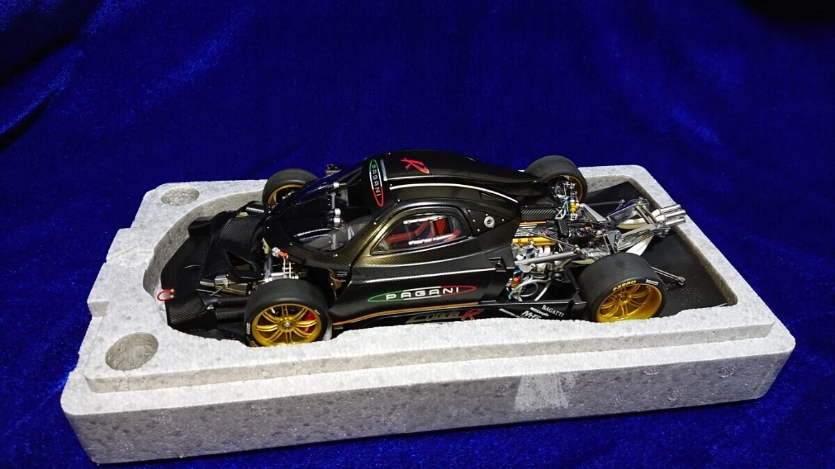 Miniatura Pagani Huayra BC 2016 Azul Onix 1:38 Kinsmart Metal e Fricção. | Brasil