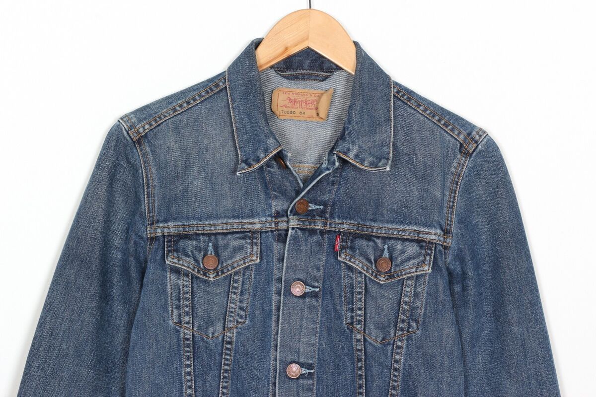 LEVI'S 70590 04 Vintage Trucker Denim Jacket Women Size S LEVI'S 70590 04 Vintage Trucker Denim Jacket Women Size S