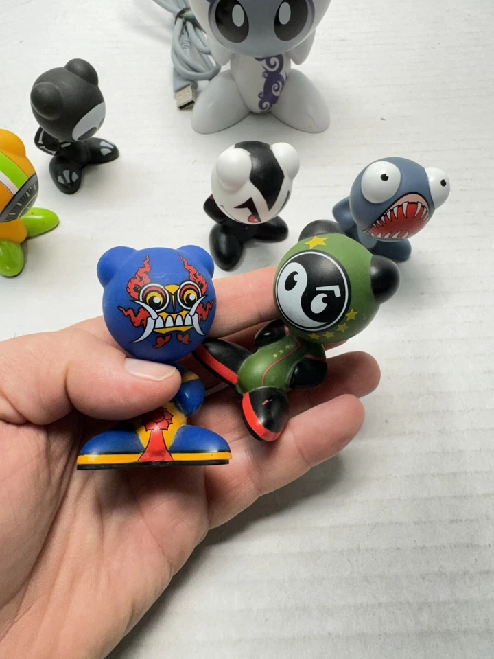 LOTE DE MATTEL RADICA UB FUNKEYS ESTACIÓN DE ACOPLAMIENTO Y FIGURAS Videojuegos Computadora Foto 4 de 4