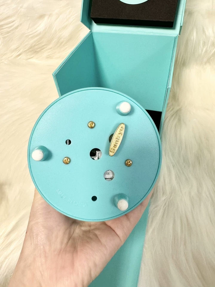 Carousel Musical Snow Globe Brand New In Box Christmas Gift - Image 2 of 4