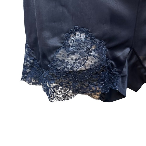 Vintage Vanity Fair Black Silky Nylon Gusset Lace Tap Pant Panties Pillow Tab M - Picture 5 of 14