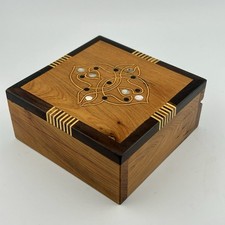 Wood Inlay Interlace Motif Sheesham Trinket Box w/ MOP India 3⅞″ 1990s VTG