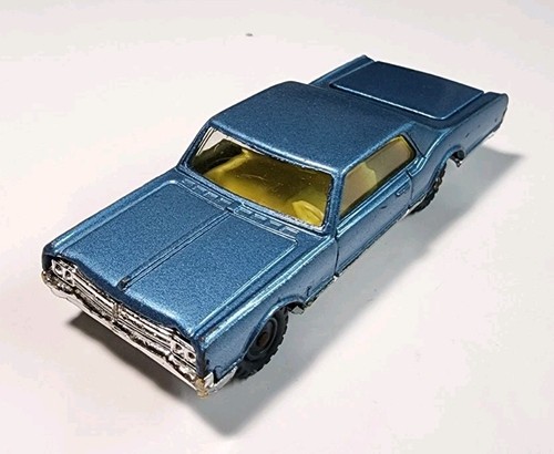 Vintage Husky Blue 1965 Oldsmobile Starfire Coupe 1/64 Diecast/Plastic Olds - Picture 3 of 11