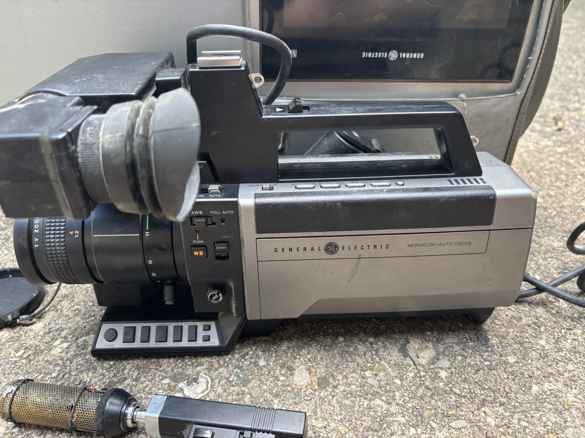 ジーコ VHS Vtg 1982 GE General Electric Newvicon video Camera With VHS & Case