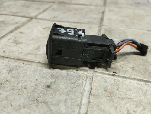 VW GOLF IV 1J1 Schalter zum Öffnen des Kraftstofftanks 3B0959833A 2.00 18233451