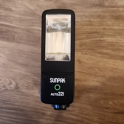 #ad Sunpak Auto 321 Electronic Flash Unit $11.20