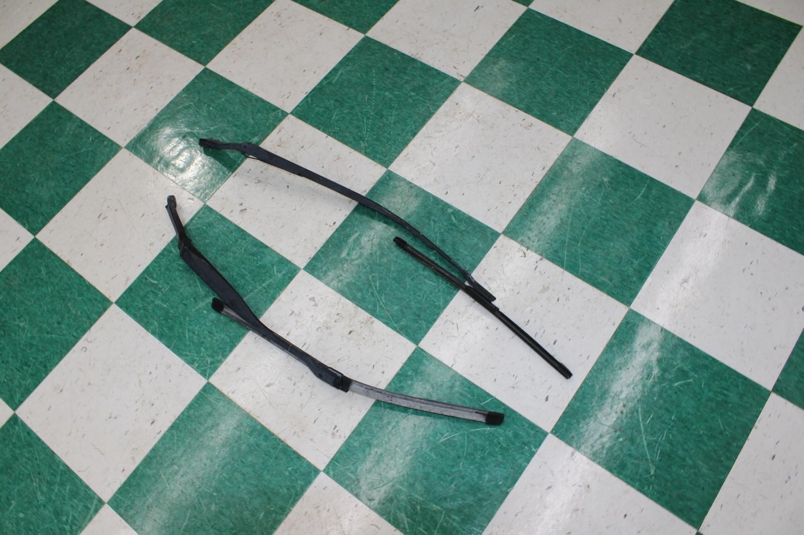 Maserati Ghibli 2014-2019 FRONT+LEFT, RIGHT Wiper arm