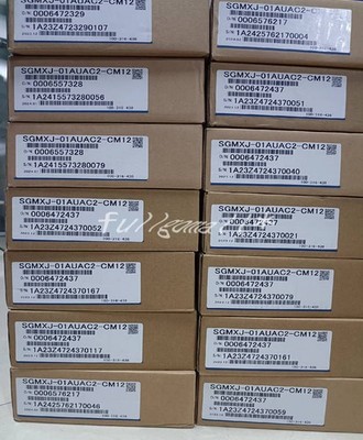 1PC New Yaskawa SGMXJ-01AUAC2-CM12 servo motor