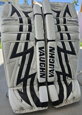 Vaughn Velocity V3 7500 HOCKEY Goalie Pads 33