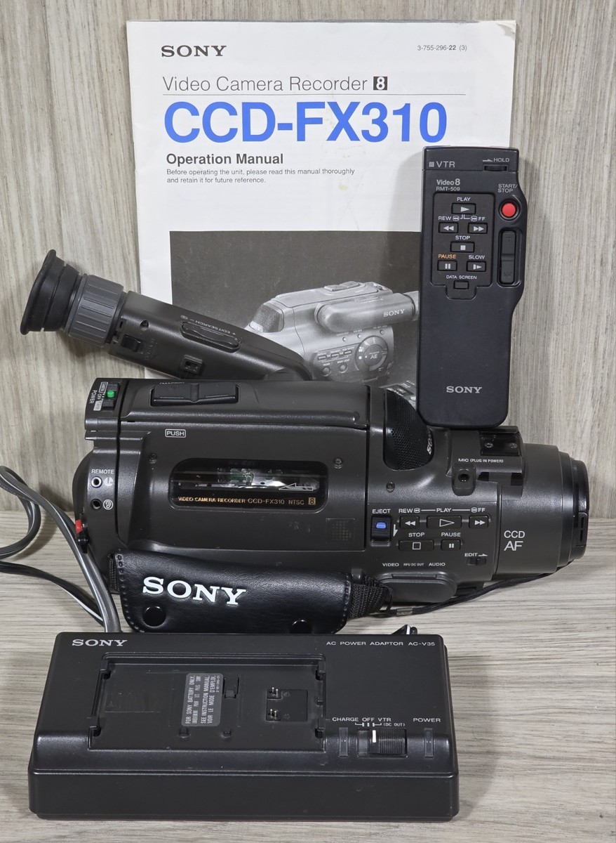 【希少動作品】SONY　CCD-F300　Video8　8mm対応 Sony CCD-FX310 Handycam Video 8 Camcorder Remote, Charger & AC