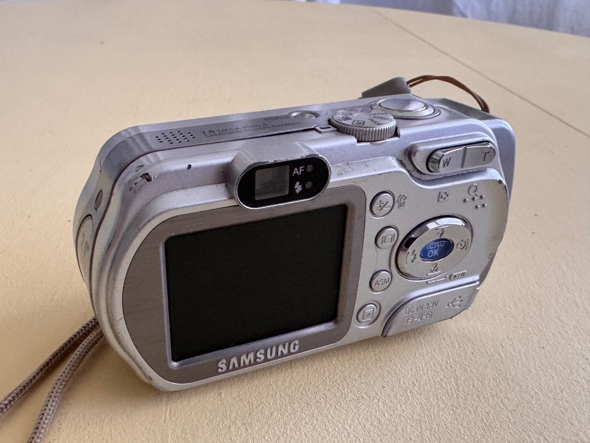 Samsung Digimax A7 7.0MP Digital Camera - Silver for sale online