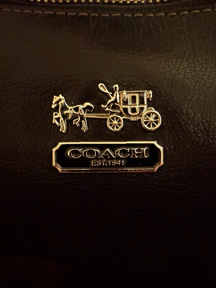 Bolso de hombro Coach Hobo de cuero negro 14,5x9x4 pulgadas Foto 3 de 4