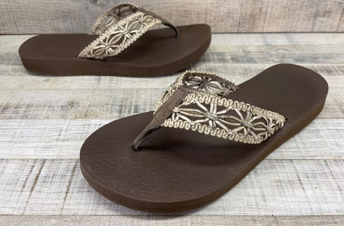 Skechers Yoga Foam Brown Tan Woven Flip Flops Sandals Women's sz