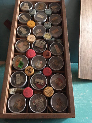 Lot De Pièces Détachées Pour Montres Anciennes - Marque LIP - Vrac Pour Horloger