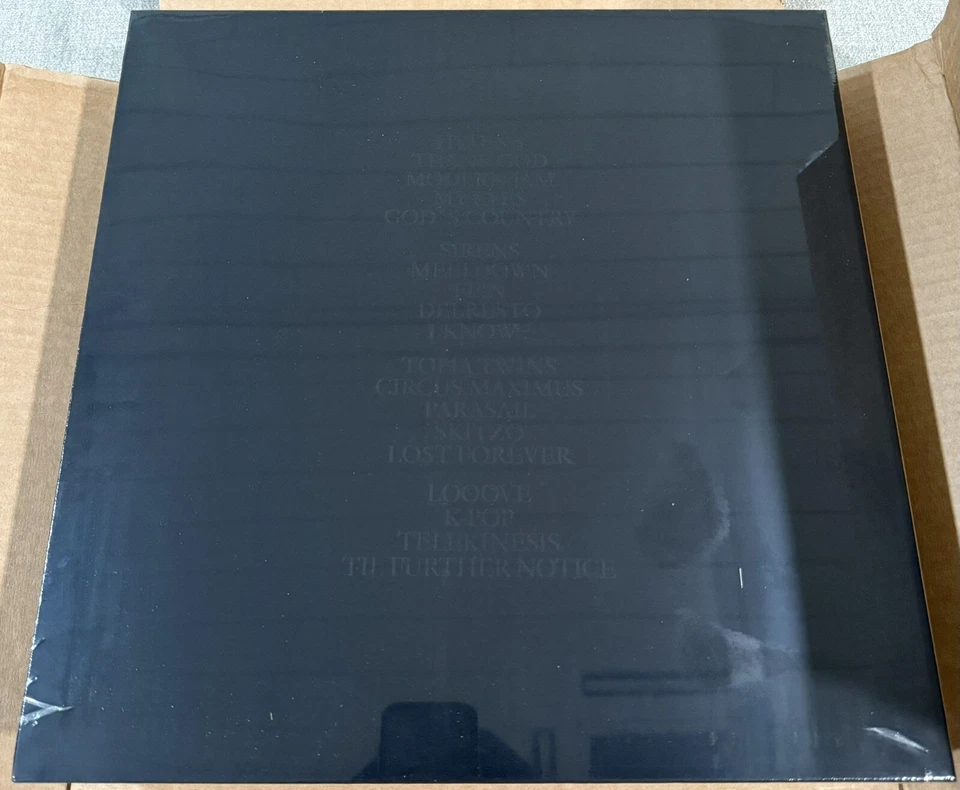 Travis Scott - Utopia 2xLP Special Edition Box Set With Melted Vinyl-NEW-IN HAND - Image 4 of 4