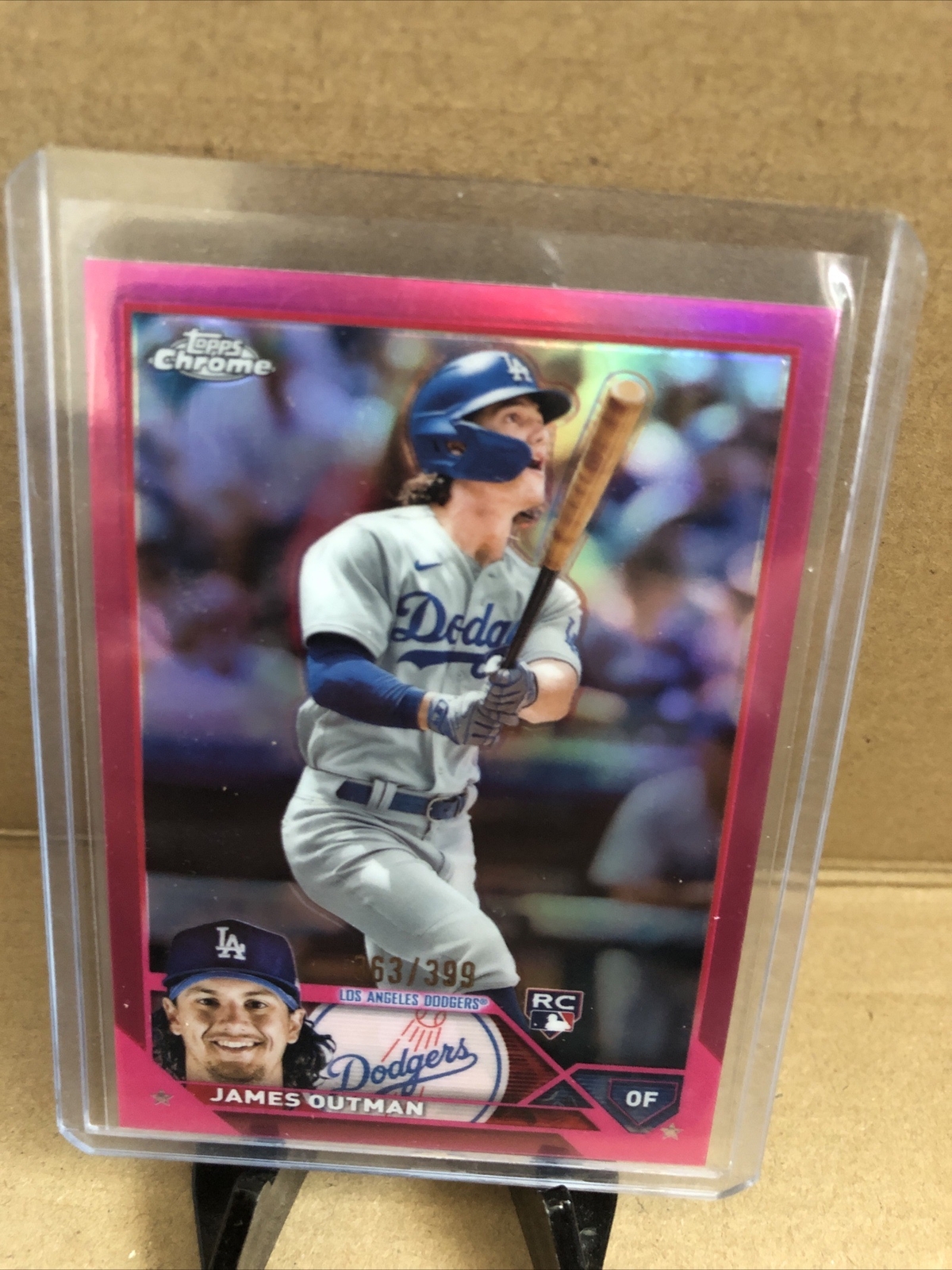2023 Topps Chrome James Outman Magenta Refractor Rookie /399 #81