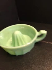 B5) Reamer / Juicer - Jade Jadeite Jadite Green Glass - Mosser?