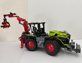 LEGO TECHNIC: CLAAS XERION 5000 TRAC VC (42054 6136832)... 100% Complete, no box
