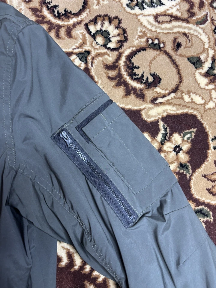 Chaqueta de Bombardero American Eagle Hombres Pequeña Clásica Vuelo Estilo Militar Ligera Foto 4 de 4