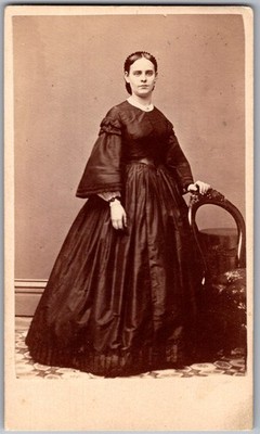 Antique CDV Circa 1860s H.J. Reed Gorgeous Lady In Dress Worcester MA