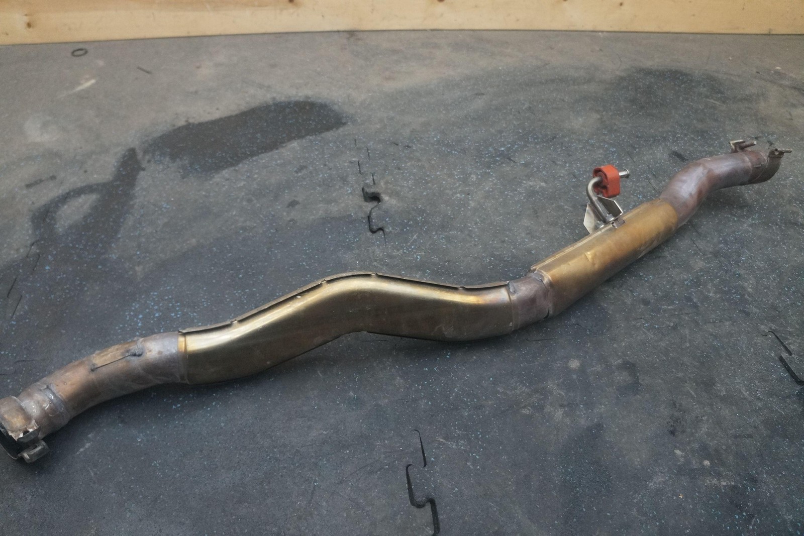 Rear Left Exhaust Muffler Extension Pipe 246653 274775 Ferrari California 2010