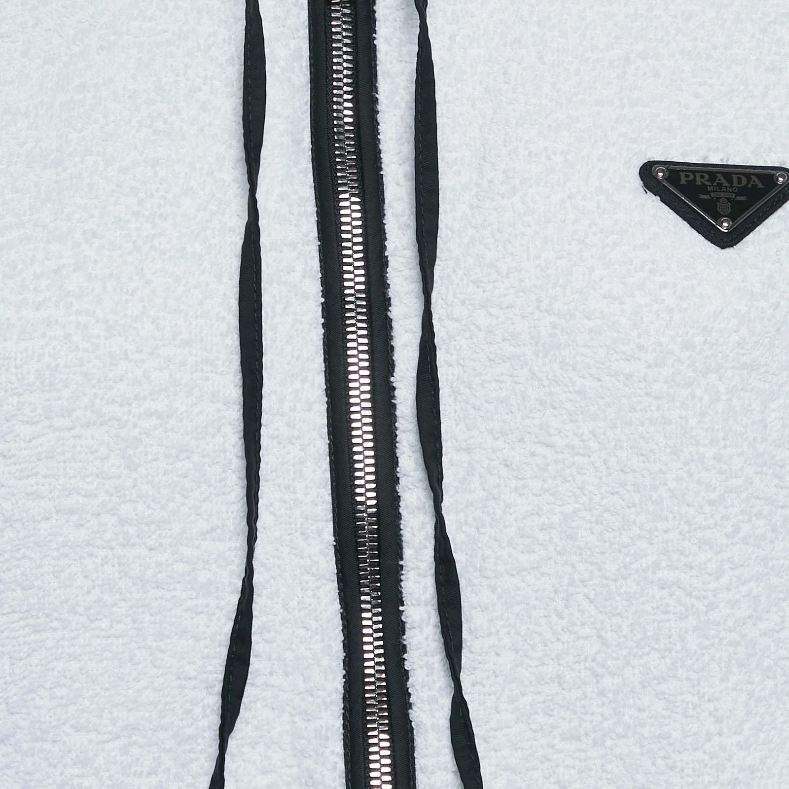 Giacca con cappuccio Prada bianca Terry cotone triangolo metallo logo S