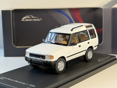 Almost Real 1:43 No410402 - 1994 Land Rover Discovery I in weiß boxed