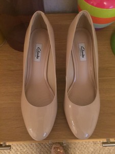 clarks nude shoes