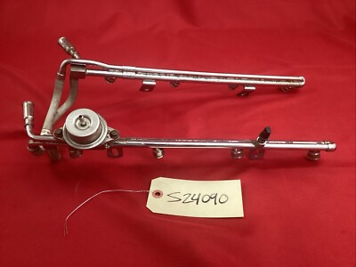 1996-1998 FORD EXPLORER GT40 MOUNTAINEER 5.0L 302 V8 OEM FUEL INJECTOR RAIL