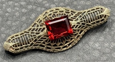 Vintage Art Deco Gold Tone Filigree Bar Brooch Red Glass Stone