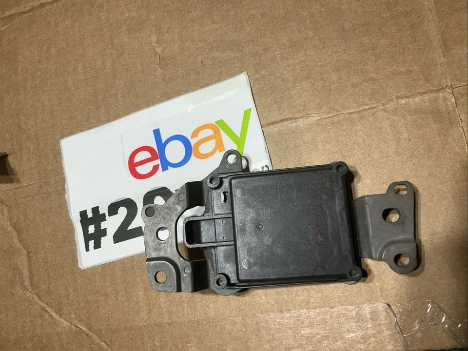 Radar de control de crucero sensor de distancia Toyota Tundra 2010-2021 88210-0C050 OEM Foto 2 de 4