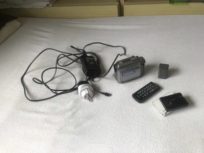 Sony DCR-HC40E Handycam MiniDV Videocamcorder,  viel Zubehör (for UK use,also !) - Bild 1 von 4