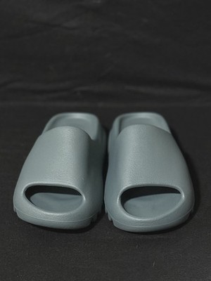 Yeezy Slides Size 7 Slate Marine