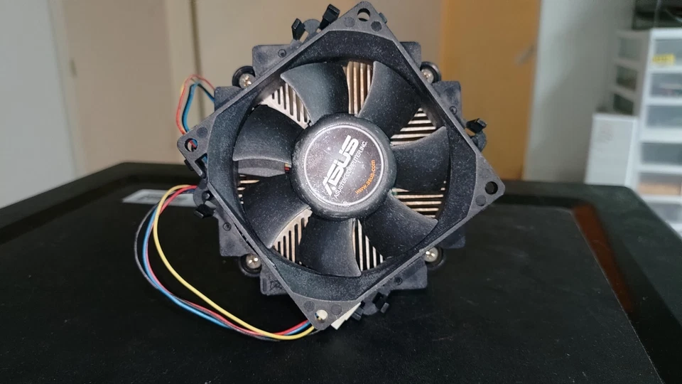 4-Pin CPU Fan/CPU Fan Mount/Heatsink/Backplate Combo for Socket LGA775 - Image 4 of 4