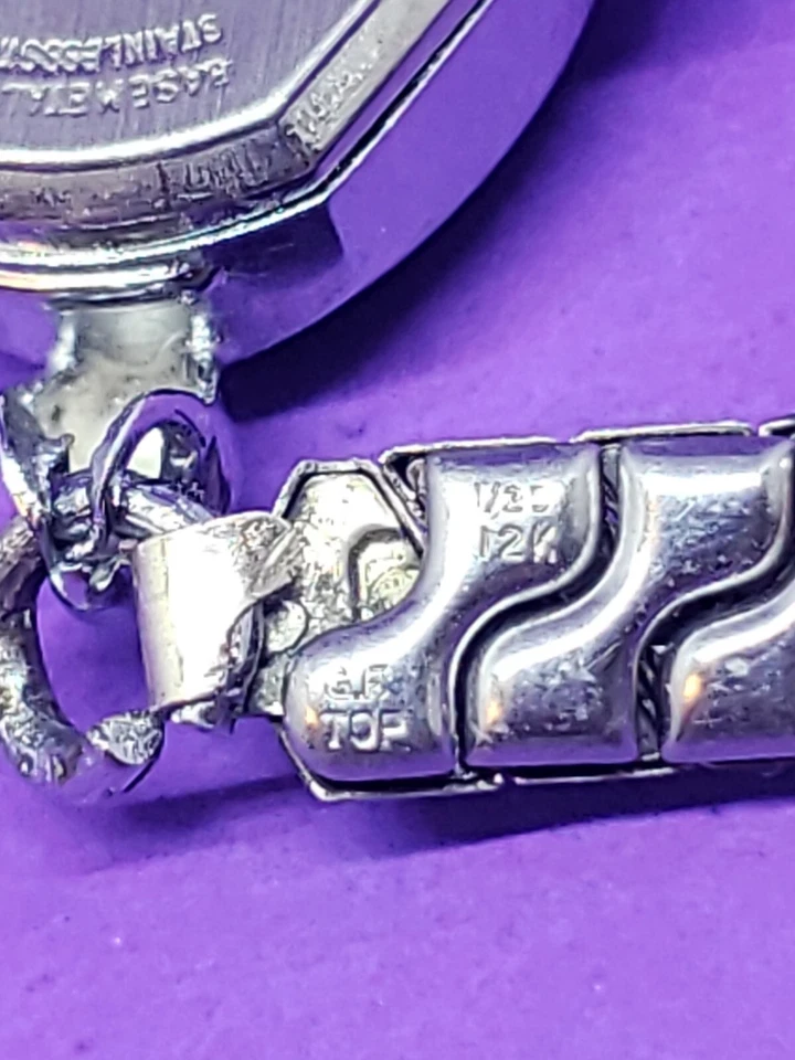 Vintage Women’s Venture 17 Jewel Watch Silver Tone Ladies - Image 4 of 4