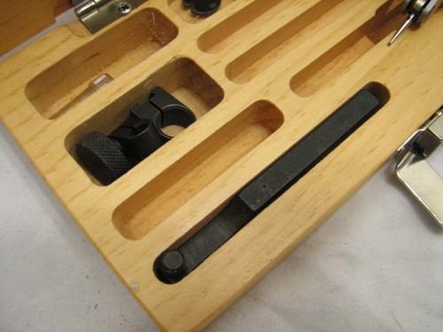 Brown & Sharpe BesTest Dial Test Indicator 599-7030-3 Gauge w/Box .0005 Best - Picture 4 of 7
