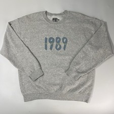 Taylor Swift 1989 Taylor s Version Grey Sweatshirt Crewneck - Size Large
