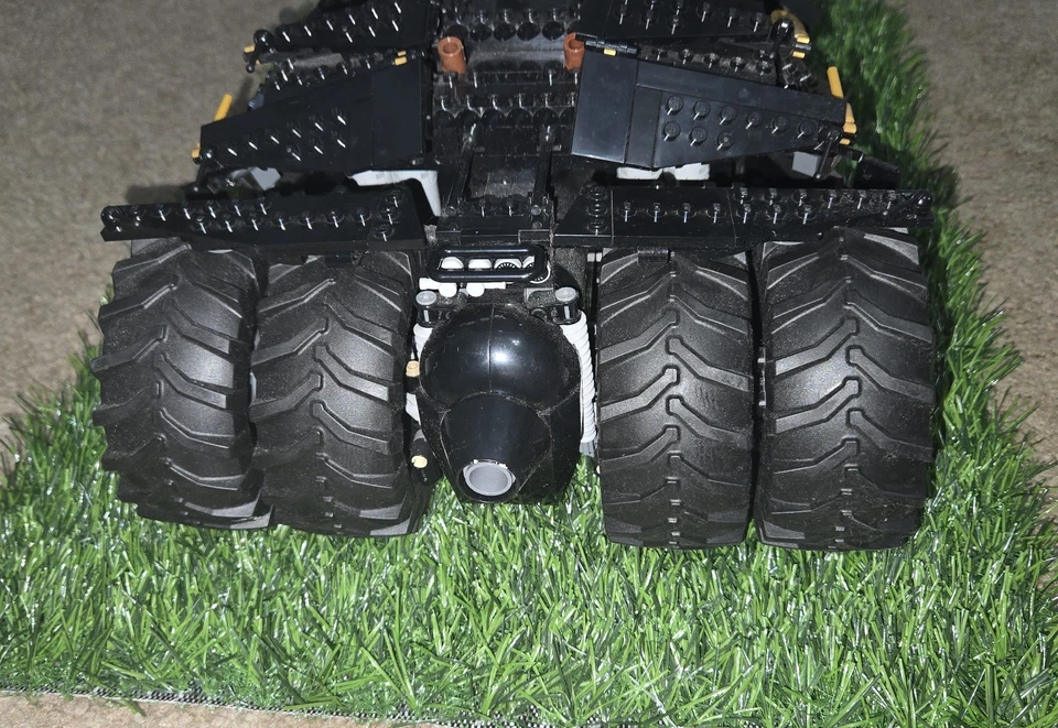 LEGO DC Super Heroes Batimóvil The Tumbler 76240 99% Completo Retirado Leer Disco Foto 3 de 4