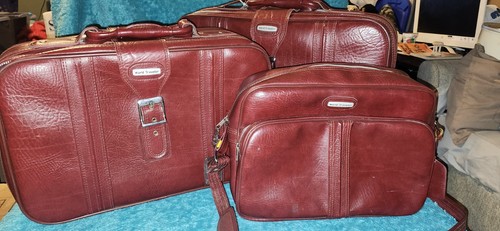 Vintage Faux Leather World Traveler Luggage Set Suitcase