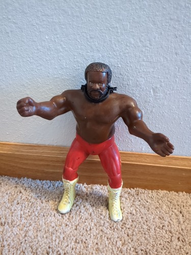 WWF LJN JUNK YARD DOG ACTION FIGURE WITH COLLAR 19...