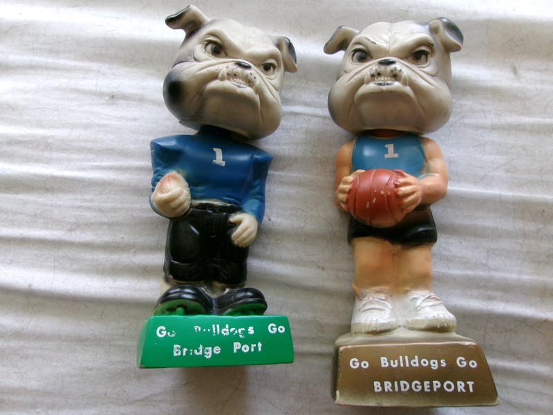 MORO INC BRIDGEPORT OHIO BULLDOGS FOOTBALL BASKETBALL VINYL MASCOT BOBBLEHEAD