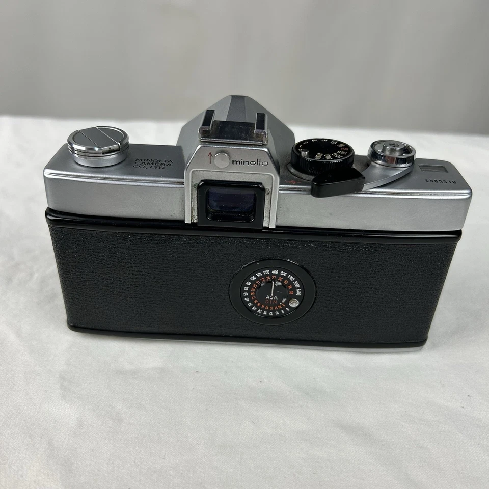 Minolta SR-1s Silver SLR 35mm Film Camera And Accessories-Made In JAPAN - Image 3 of 4