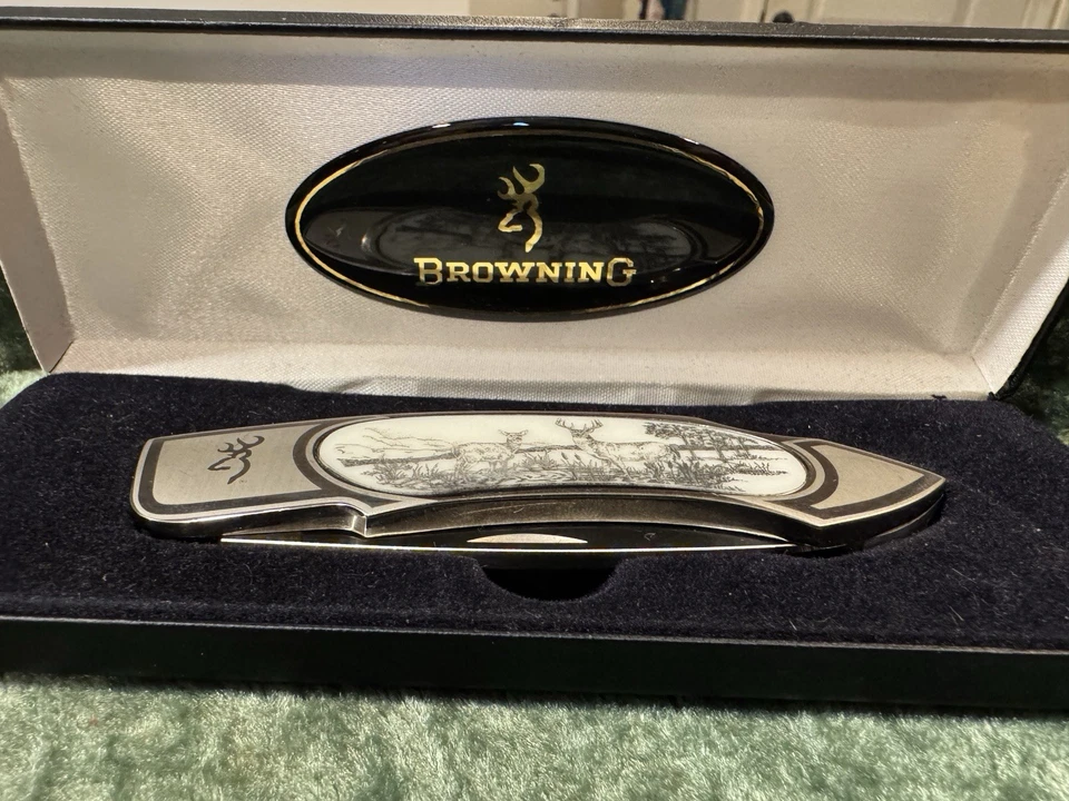 Browning WhiteTail Scrimshaw carpeta bloqueo de zinc cuchillo trasero 322540 Taiwán Foto 2 de 4