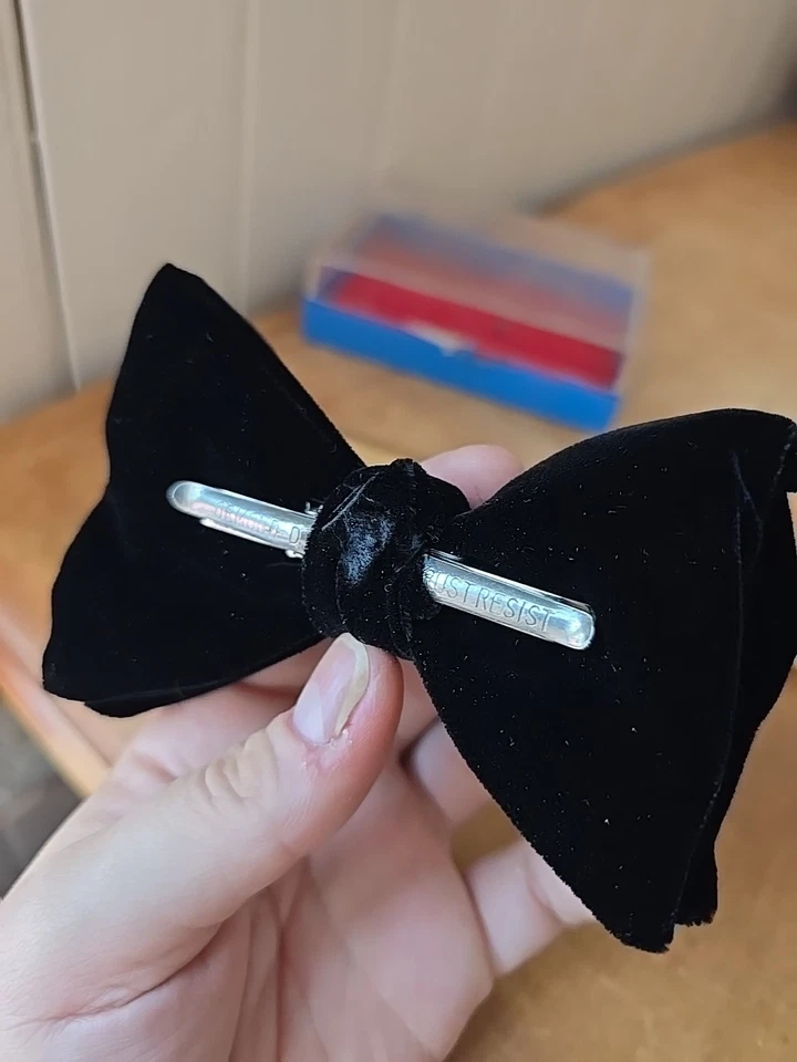"Pajarita de terciopelo negro ormond de colección 4,5"" de ancho MCM clip mariposa resistente al óxido" Foto 4 de 4