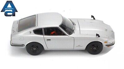 AUTOart Datsun 240Z ミニカー 1/18 1/18 Autoart Nissan Fairlady Z (S30) 
