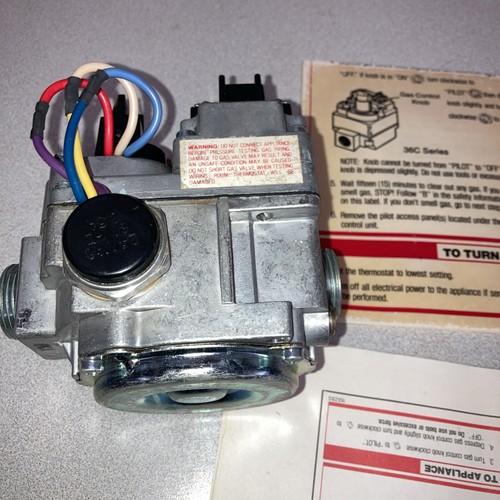 robertshaw gas valve for K Pilot Ignition System 700-061 24 Volt - Picture 3 of 7