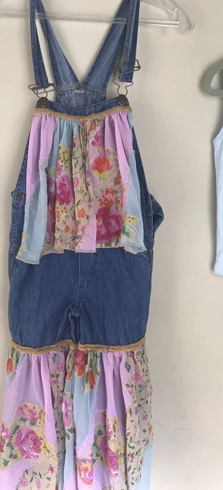 Calça jeans Little Mass tamanho 5 e boutique exclusiva boho babados perna larga nova com etiquetas - Imagem 3 de 4