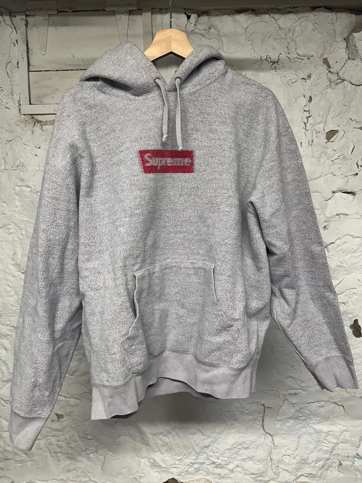 Sweat à capuche Supreme Inside Out gris rouge taille L