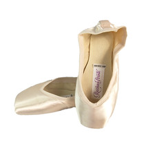 Russian Pointe Rubin Pointe Shoes Sz 35 W1 V2 - Flex Medium V-Cut Discontinued