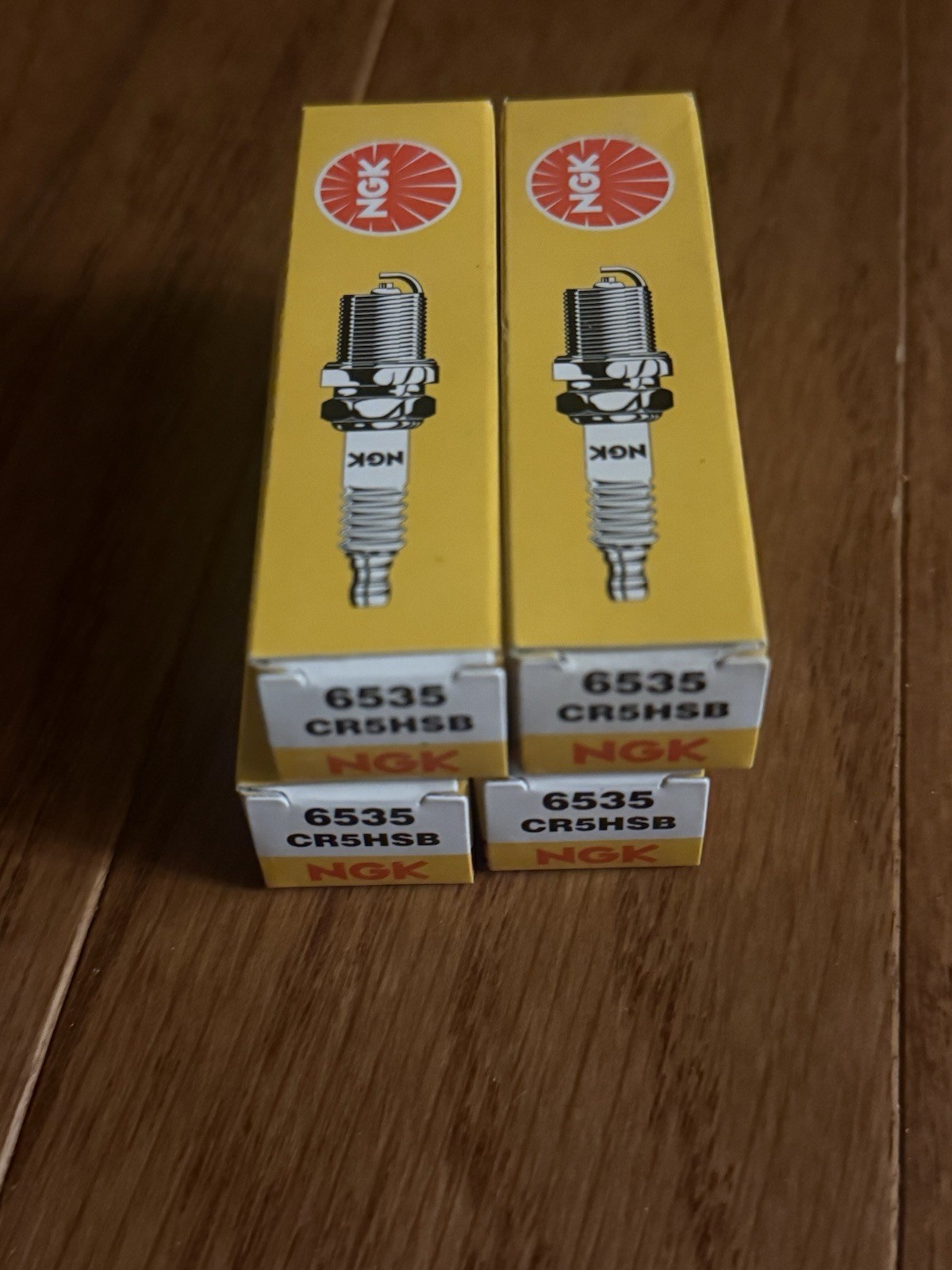 4 New NGK Spark Plugs CR5HSB 6535